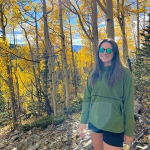 Meet your Posher, Macie